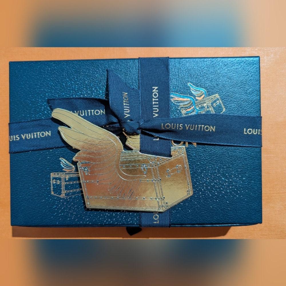 Louis Vuitton Winter Holiday 2025 Blue Gift Packaging